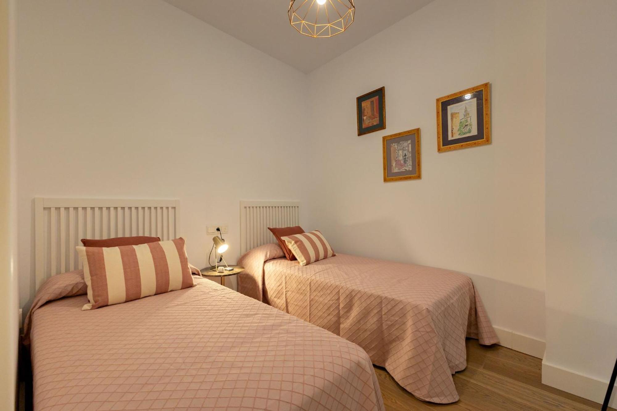 Cathedral Apartment Welcome Wheelchairs 6 Pax Sevilla Exterior foto