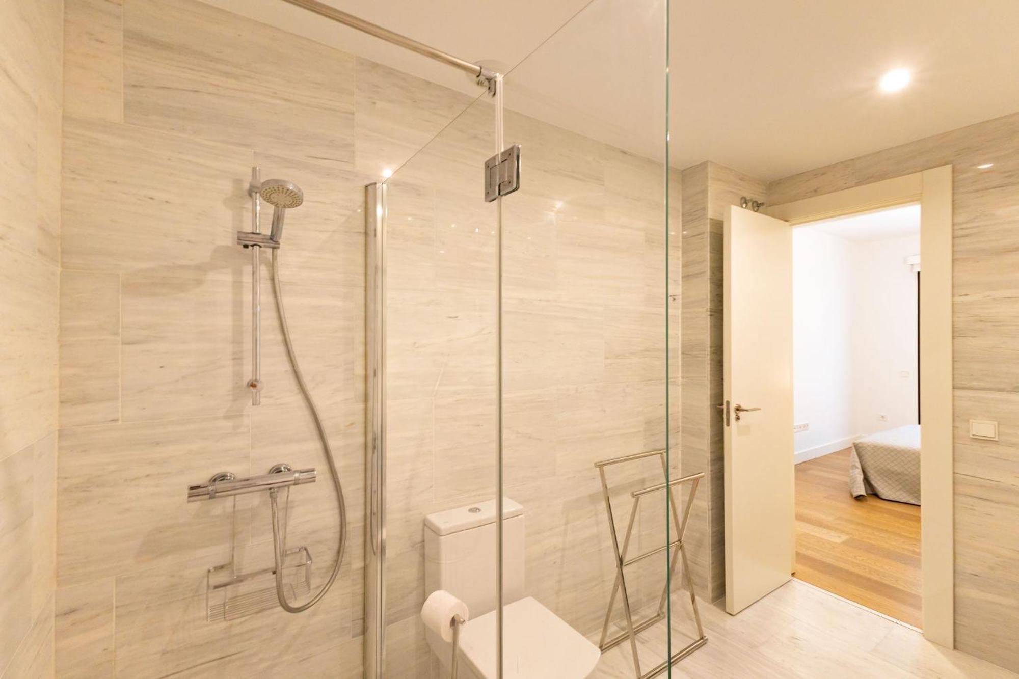 Cathedral Apartment Welcome Wheelchairs 6 Pax Sevilla Exterior foto